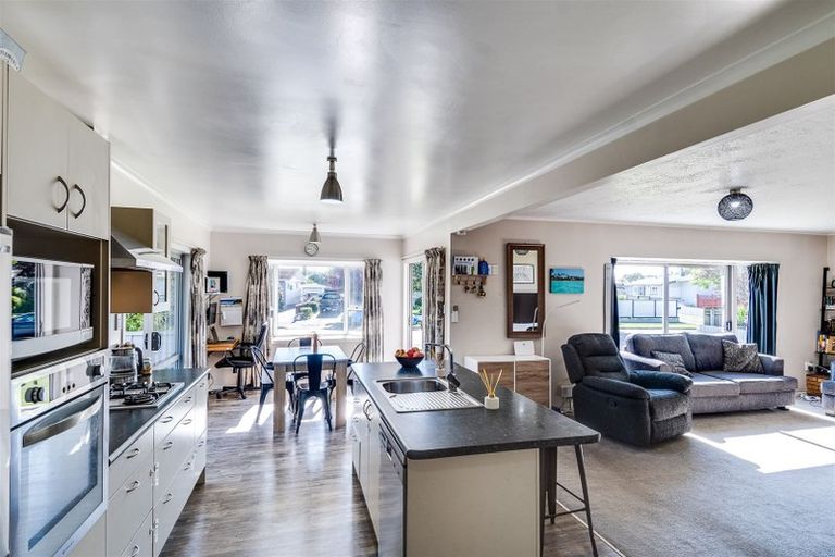 Photo of property in 95 Bill Hercock Street, Pirimai, Napier, 4112