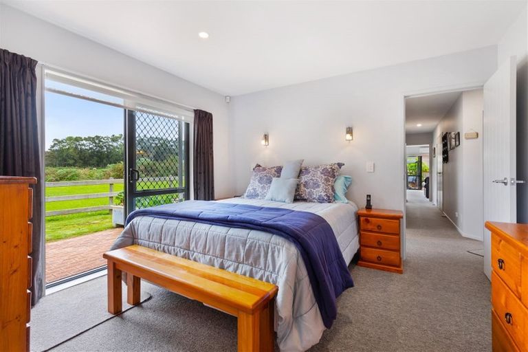 Photo of property in 68 South Kensington Way, Henderson, Auckland, 0612