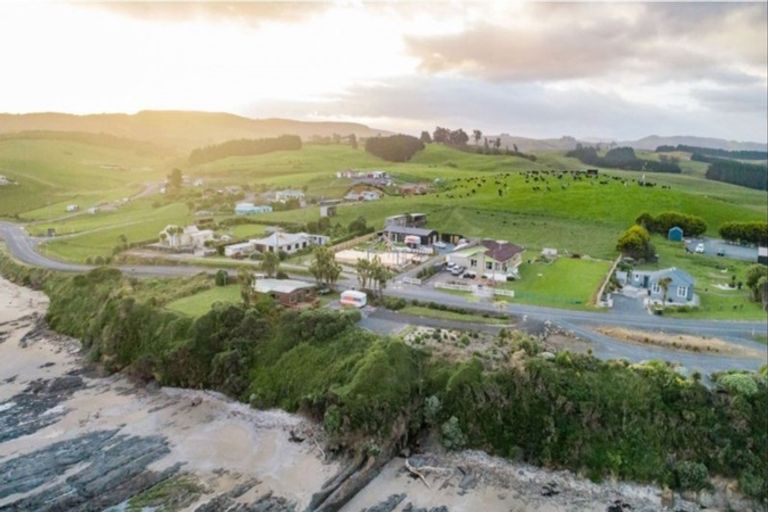 Photo of property in 1302 Kaka Point Road, Kaka Point, Balclutha, 9271
