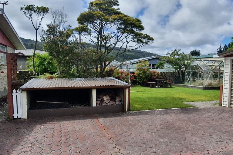 Photo of property in 33 Inverness Street, Dunollie, Runanga, 7803
