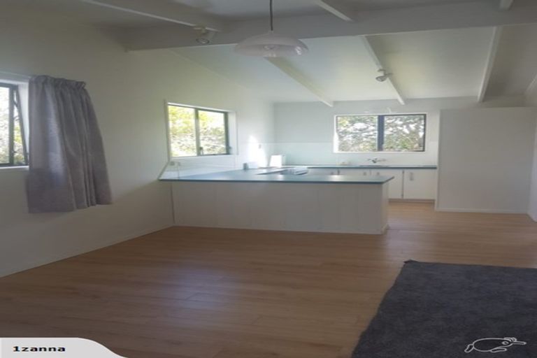 Photo of property in 141 Vipond Road, Stanmore Bay, Whangaparaoa, 0932