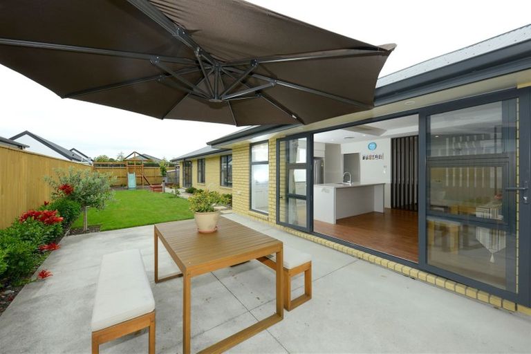 Photo of property in 8 Wallace Crescent, Prebbleton, 7604