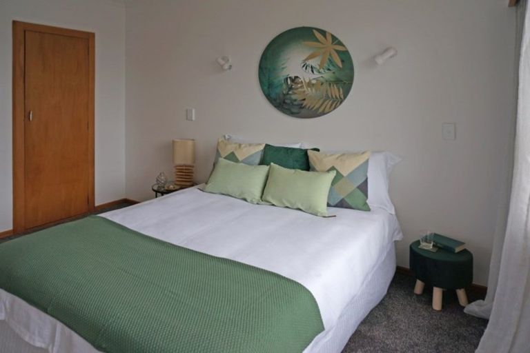 Photo of property in 2 Cruickshank Crescent, Rosedale, Invercargill, 9810