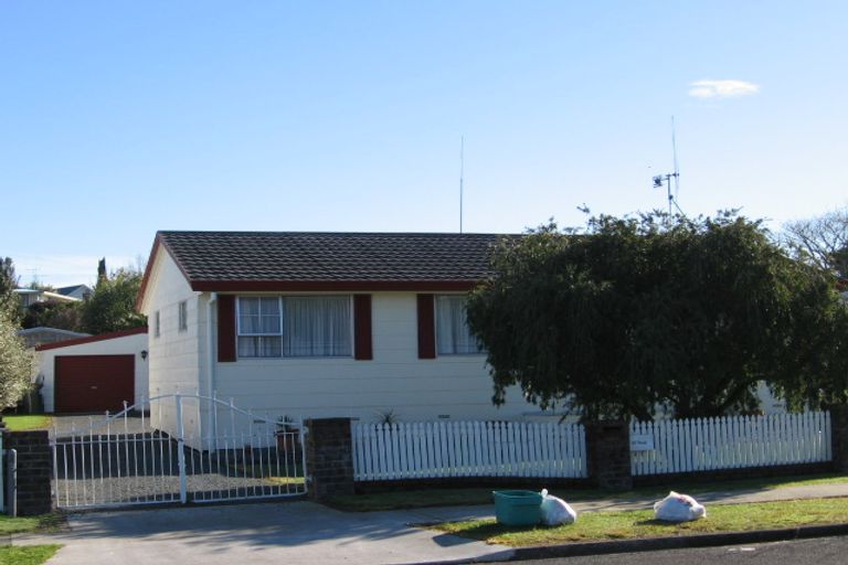 Photo of property in 18 Lindsay Crescent, Nawton, Hamilton, 3200