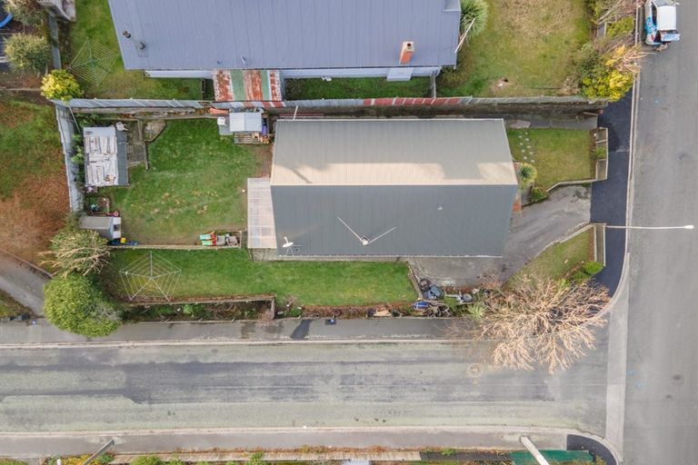 Photo of property in 72 Avenue Road, West End, Timaru, 7910