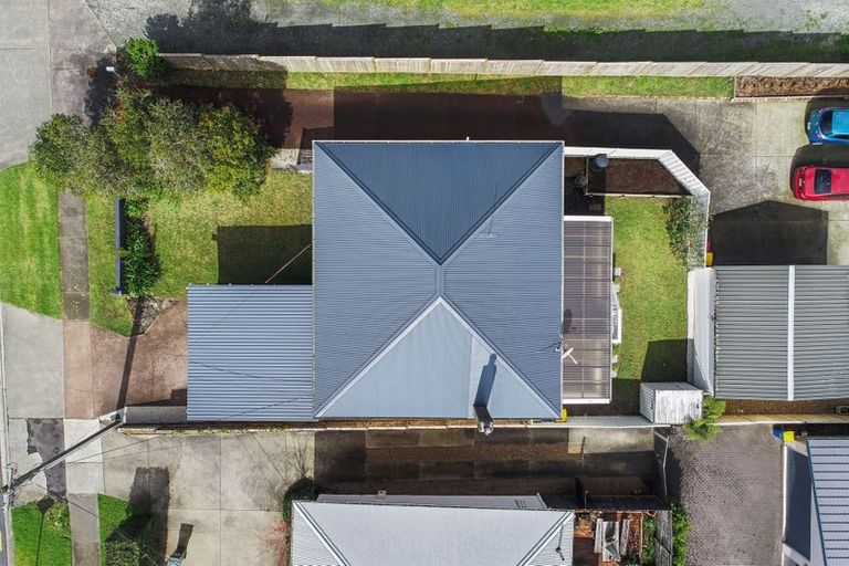 Photo of property in 324 Glengarry Road, Glen Eden, Auckland, 0602