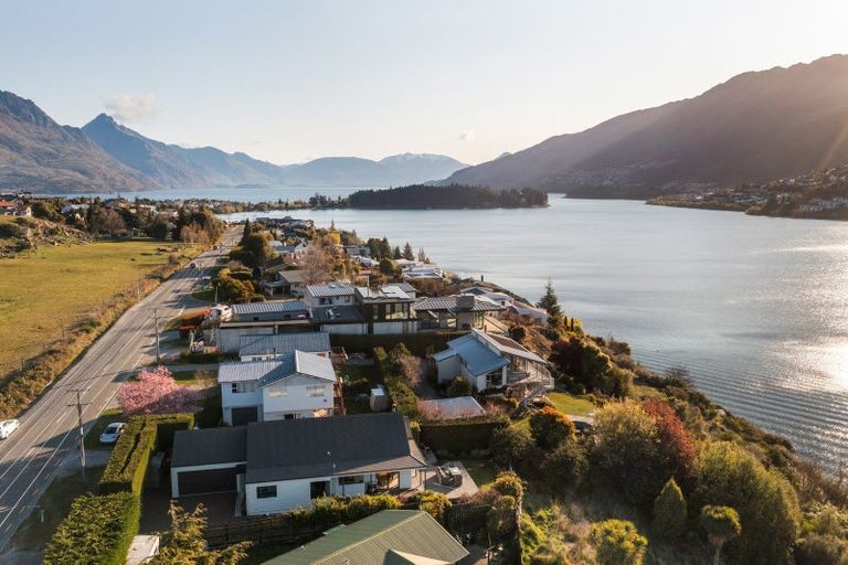 Photo of property in 379 Peninsula Road, Kelvin Heights, Queenstown, 9300