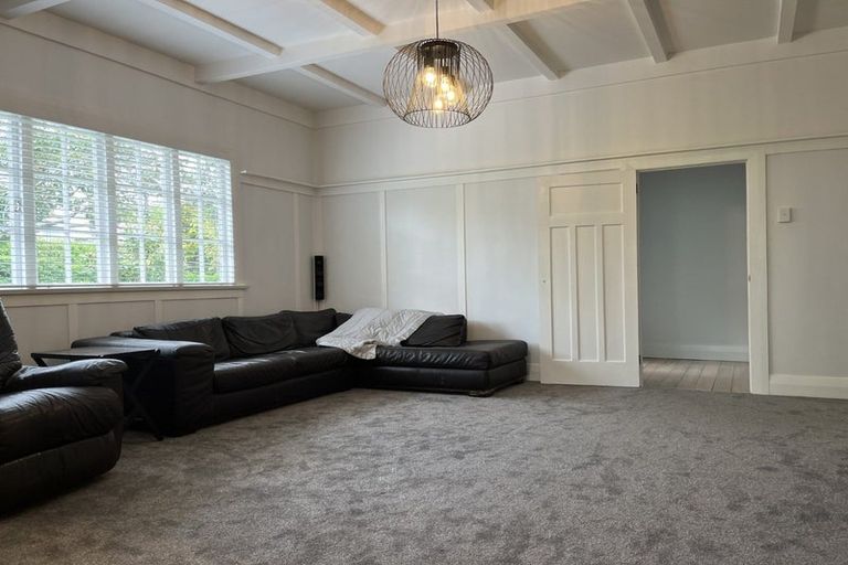 Photo of property in 1 Douglas Avenue, Mount Albert, Auckland, 1025