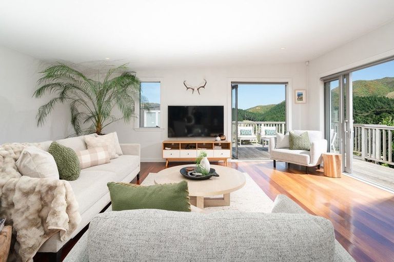 Photo of property in 326 South Makara Road, Makara, Karori, 6972