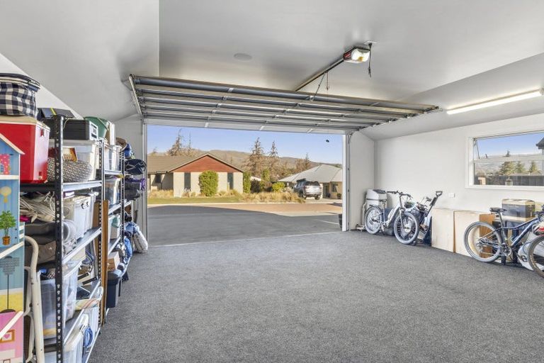 Photo of property in 2 Hortons Way, Cromwell, 9310