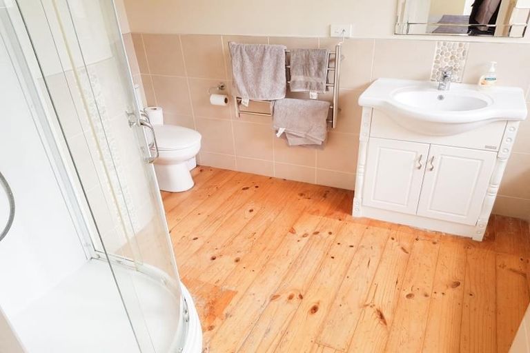 Photo of property in 47b Matai Road, Stanmore Bay, Whangaparaoa, 0932