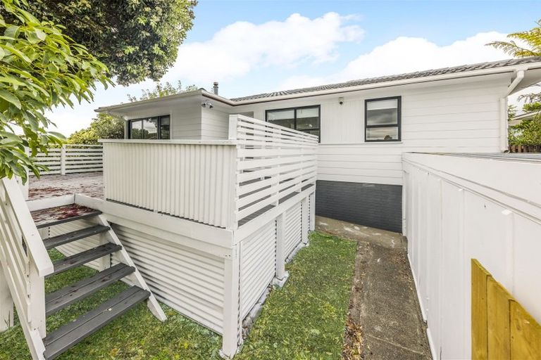 Photo of property in 2/1 Carter Place, Manurewa, Auckland, 2102