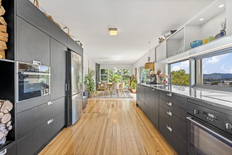 Photo of property in 94 Sidlaw Street, Strathmore Park, Wellington, 6022