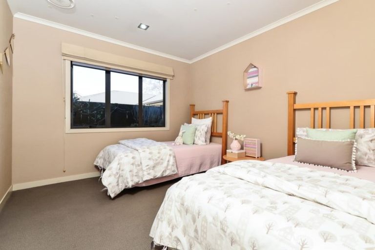 Photo of property in 52 Cate Road, Rototuna North, Hamilton, 3210