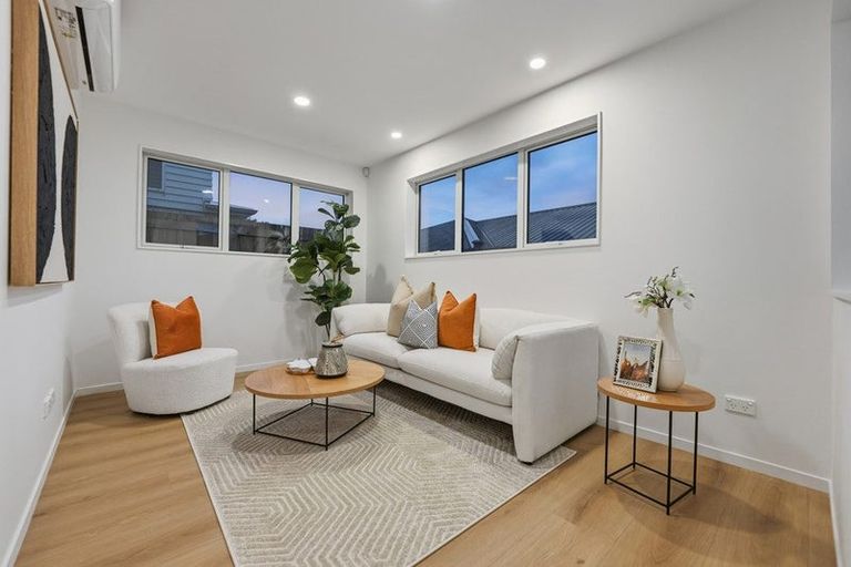 Photo of property in 6a Kaimai Avenue, Massey, 0614