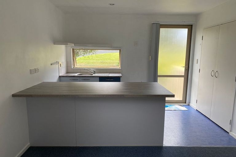 Photo of property in 17 Meteor Place, Schnapper Rock, Auckland, 0632