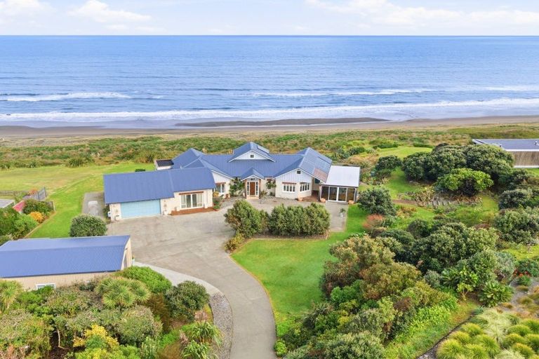 Photo of property in 37 Longbeach Drive, Castlecliff, Whanganui, 4501