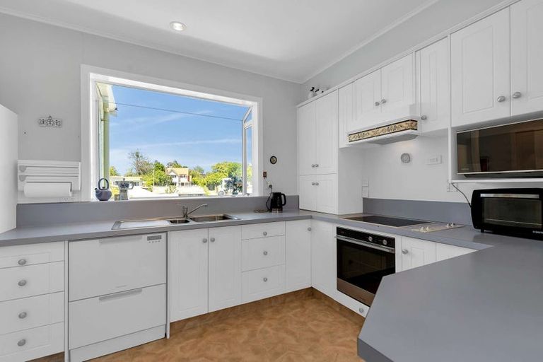 Photo of property in 84 Great North Road, Saint Johns Hill, Whanganui, 4500