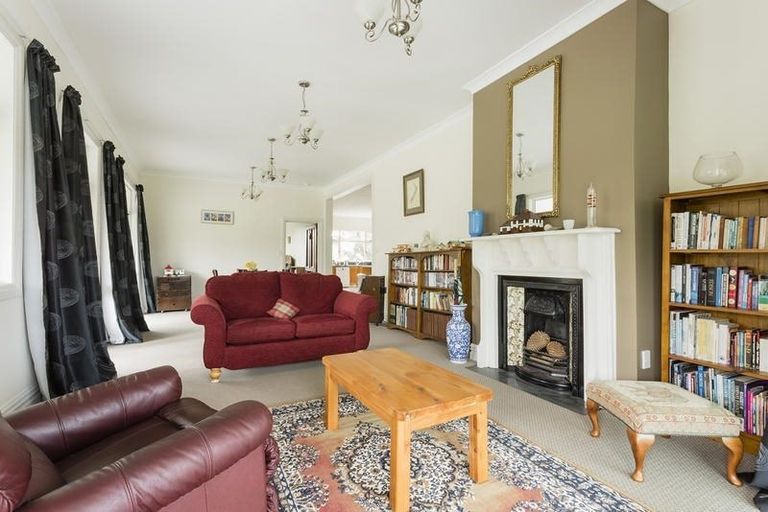 Photo of property in 16 Thomas Street, Palmerston, 9430