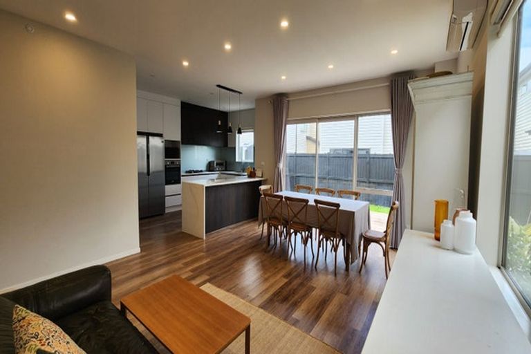 Photo of property in 28 Gecko Road, Hobsonville, Auckland, 0616