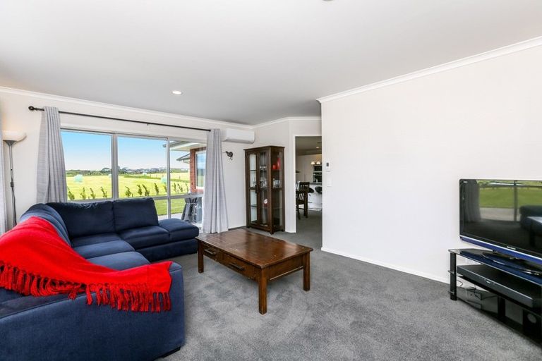 Photo of property in 14 Ryder Drive, Waiwhakaiho, New Plymouth, 4312