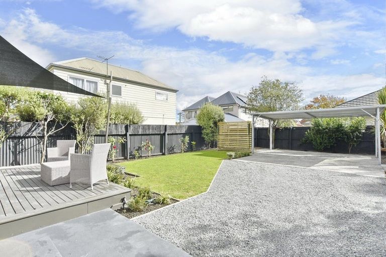 Photo of property in 15 Hargest Crescent, Sydenham, Christchurch, 8023