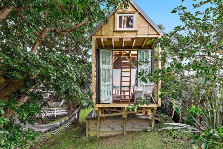 Photo of property in 11 Pigeon Place, Tawharanui Peninsula, Warkworth, 0986