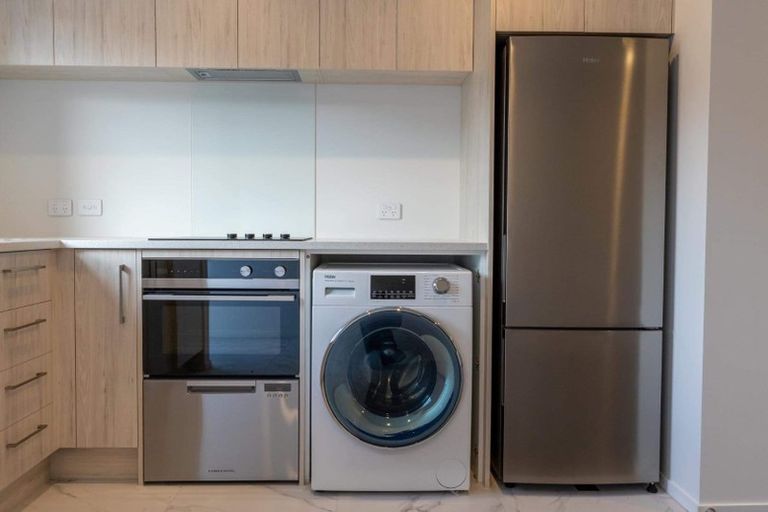 Photo of property in 7/16 Biddle Crescent, Taita, Lower Hutt, 5011