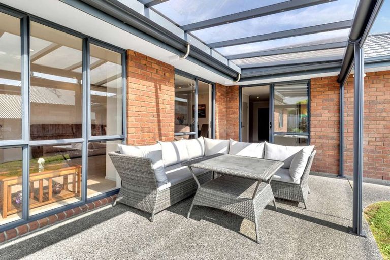 Photo of property in 4 Barry Curtis Place, Levin, 5510