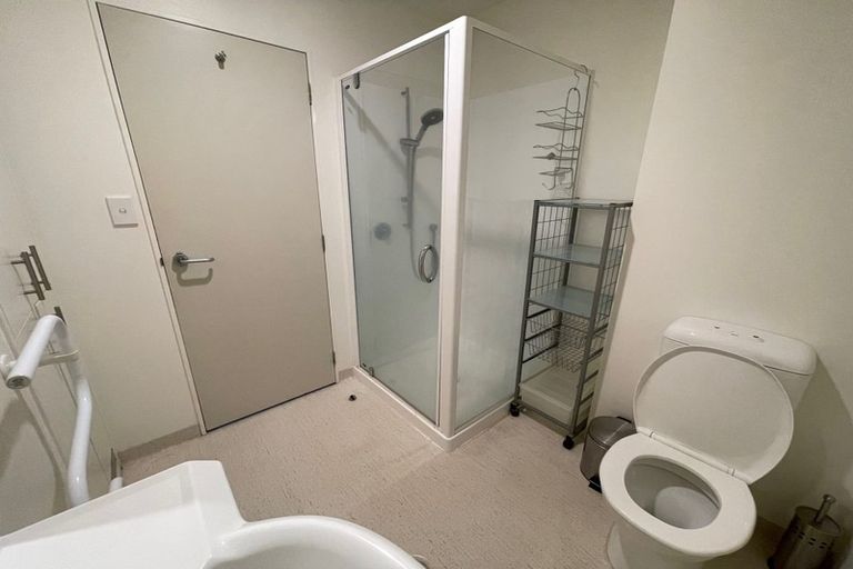 Photo of property in Terrace Heights Apartments, 2/163p The Terrace, Wellington Central, Wellington, 6011