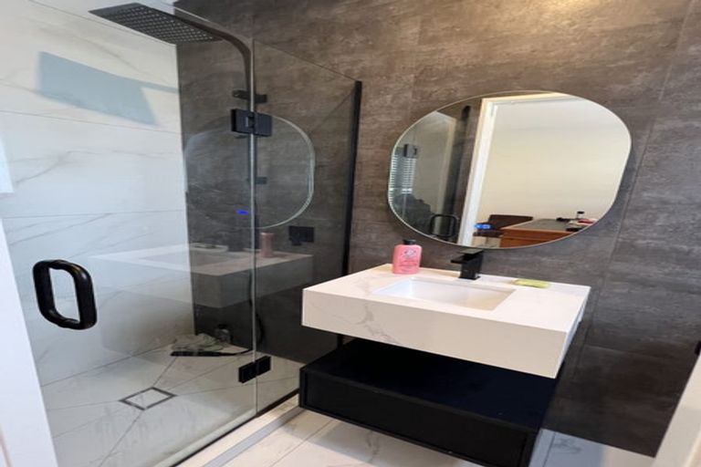 Photo of property in 3 Wyon Way, Flat Bush, Auckland, 2016