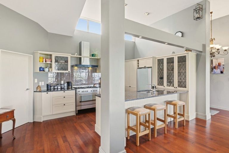 Photo of property in 2a Kaitemako Road, Welcome Bay, Tauranga, 3112