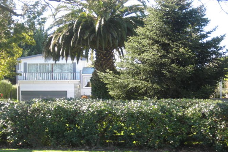 Photo of property in 48 Victoria Street, Carterton, 5713