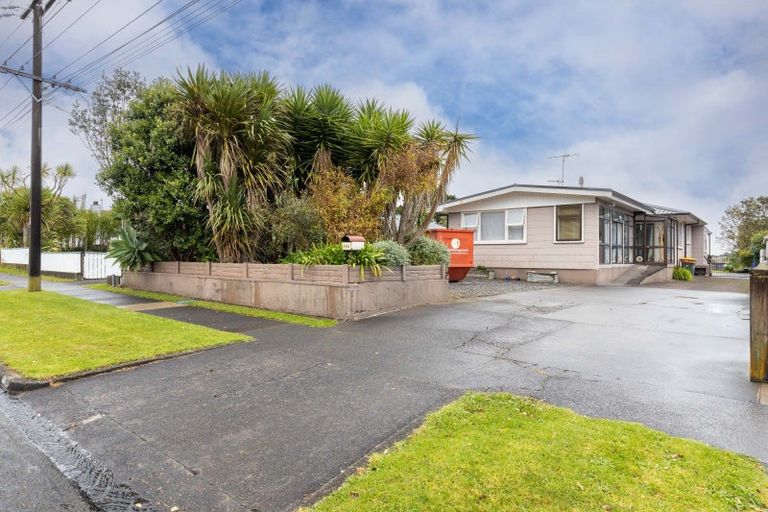 Photo of property in 446 Carrington Street, Upper Vogeltown, New Plymouth, 4310