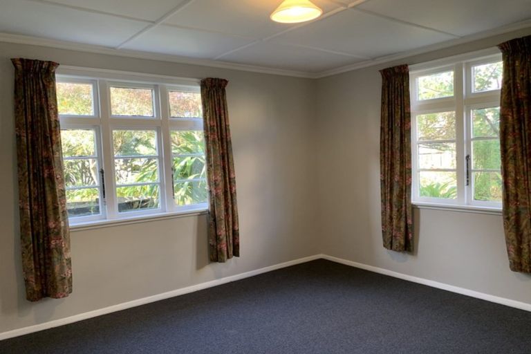 Photo of property in 1 Trig Hill Terrace, Waikanae Beach, Waikanae, 5036