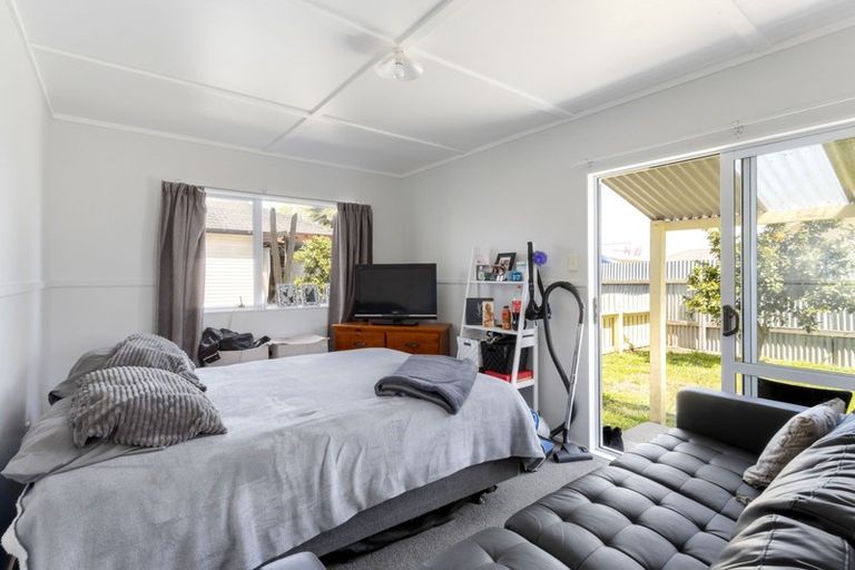 Photo of property in 42 Venables Avenue, Onekawa, Napier, 4110