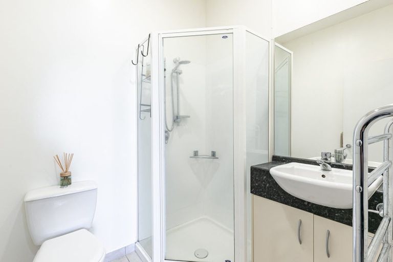 Photo of property in Stadium Garden Flats, 509/107 Thorndon Quay, Pipitea, Wellington, 6011