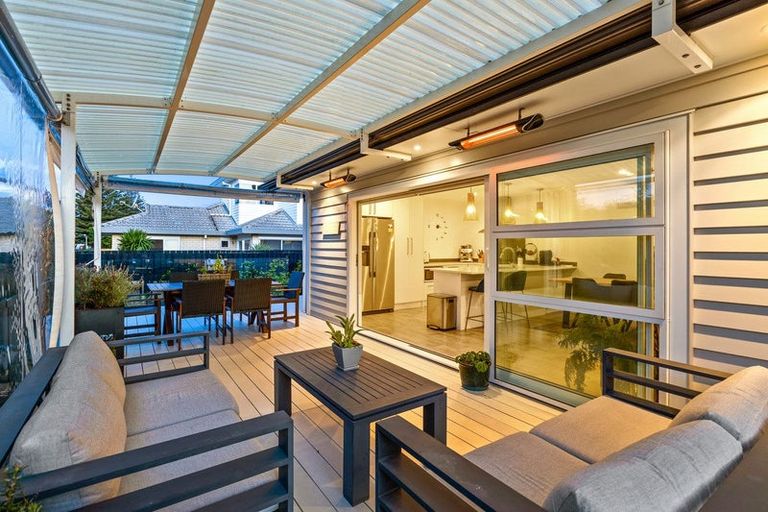 Photo of property in 25a Elizabeth Street, Orewa, 0931