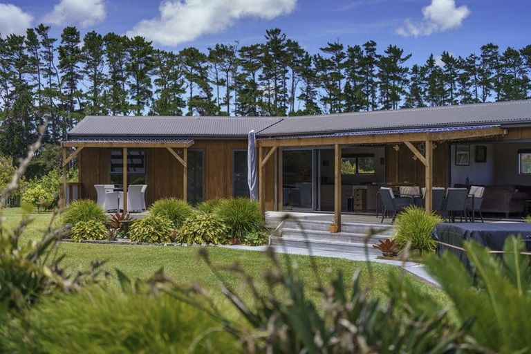 Photo of property in 4037b Far Road North, Pukenui, 0484