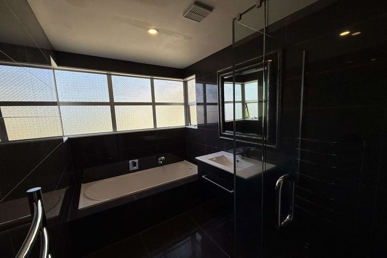 Photo of property in 30 Richmond Road, Carterton, 5713