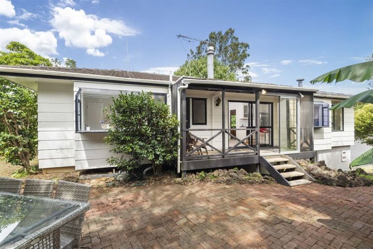 Photo of property in 21 Topliss Drive, Northcross, Auckland, 0632