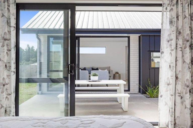 Photo of property in 38 Puhirake Crescent, Pyes Pa, Tauranga, 3112