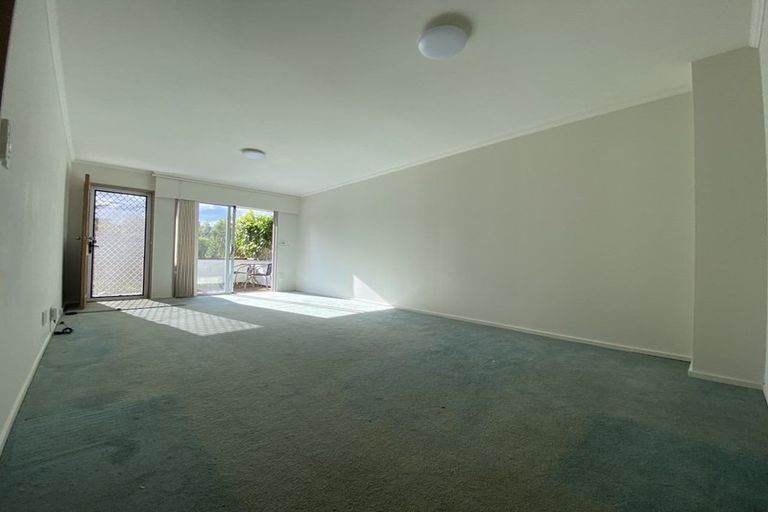 Photo of property in 2 Halyard Place, Whitby, Porirua, 5024