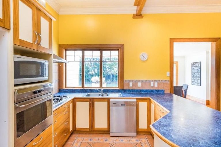 Photo of property in 92 Wood Street, Takaro, Palmerston North, 4410