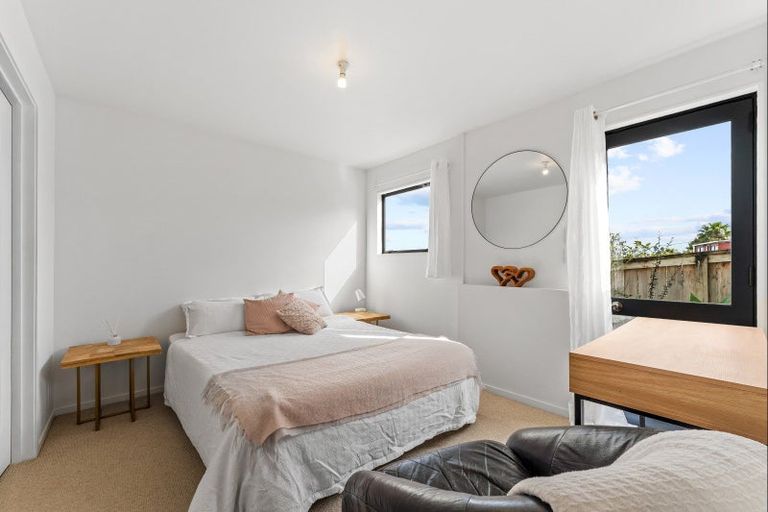 Photo of property in 8 Brigitte View, Snells Beach, 0920