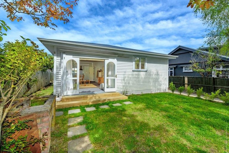 Photo of property in 44 Centaurus Road, Cashmere, Christchurch, 8022