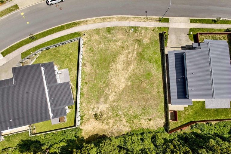 Photo of property in 13 Crompton Avenue, Churton Park, Wellington, 6037