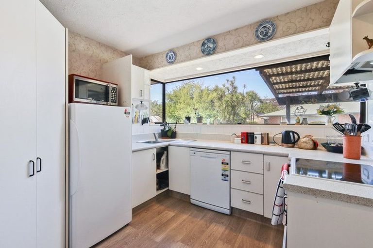 Photo of property in 32 Victoria Street, Oxford, 7430