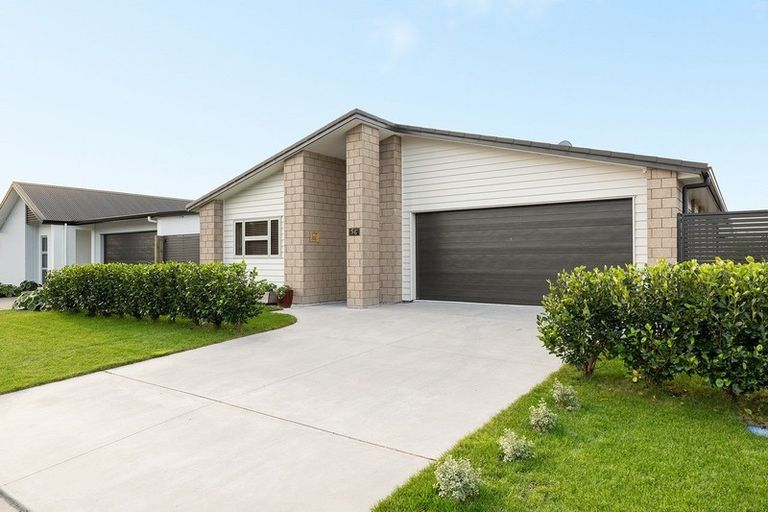 Photo of property in 56 Awataha Crescent, Pyes Pa, Tauranga, 3110