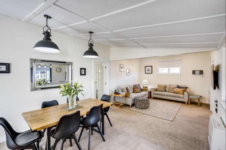 Photo of property in 206 Lyndon Road West, Hastings, 4122